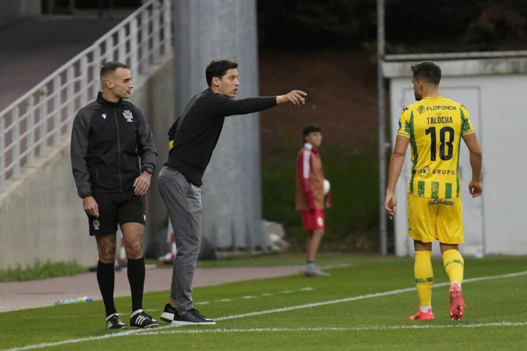 luis pinto treinador cd tondela 2024 Com olhos postos no topo, treinador quer Tondela rigoroso e humilde