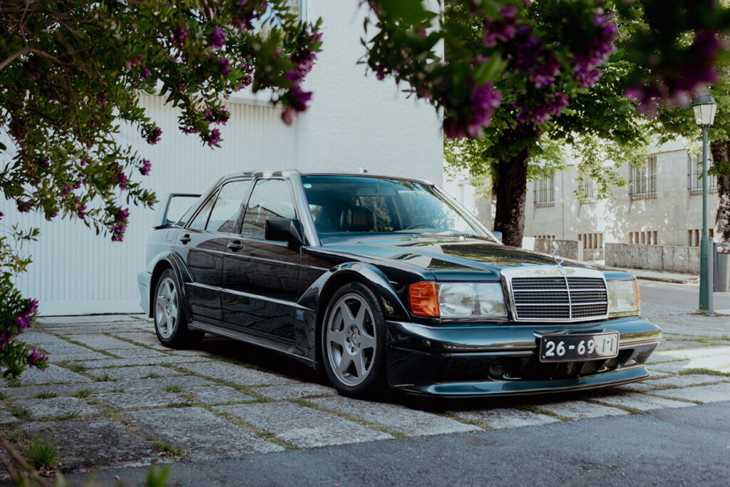  Carro 351 da Mercedes-Benz reforça coleção do Museu do Caramulo