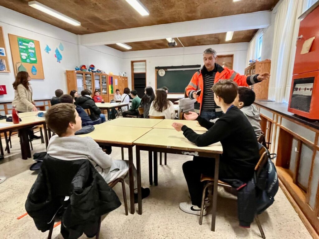  Simulacro: A terra tremeu e os alunos da Escola de Mundão, em Viseu, mostraram estar preparados