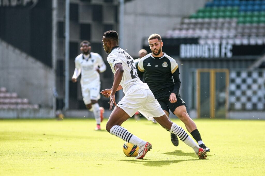  Académico de Viseu vence Boavista em jogo-treino no Bessa