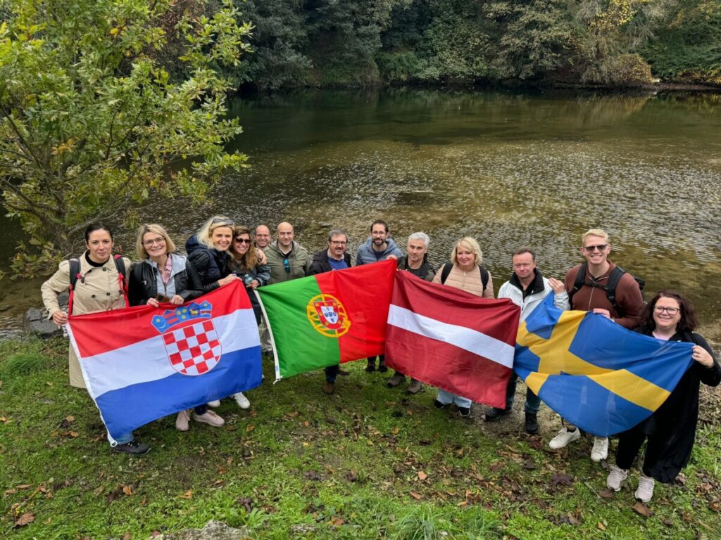  Professores de vários países visitam Cinfães e região do Douro