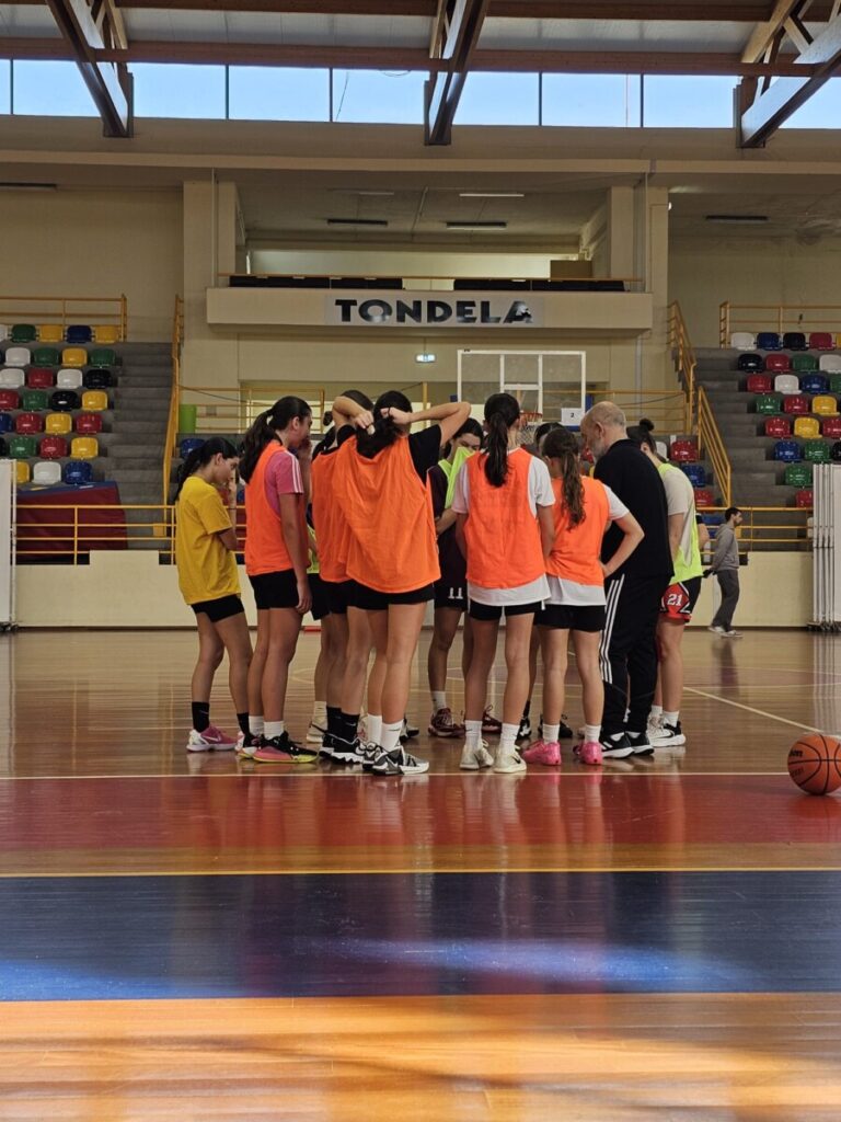  Seleções distritais de Basquetebol de Viseu com treinos de Natal