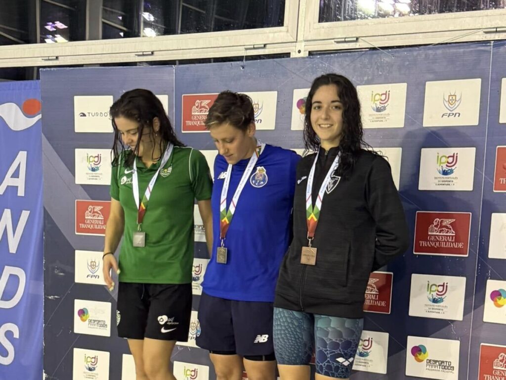  Nadadora do Académico de Viseu consegue medalha de bronze no Nacional de Juniores e Seniores