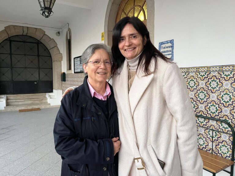 Diretora geral irmã São Ferreira Pinto e diretora pedagógica Paula Martins do Colégio da Imaculada Conceição