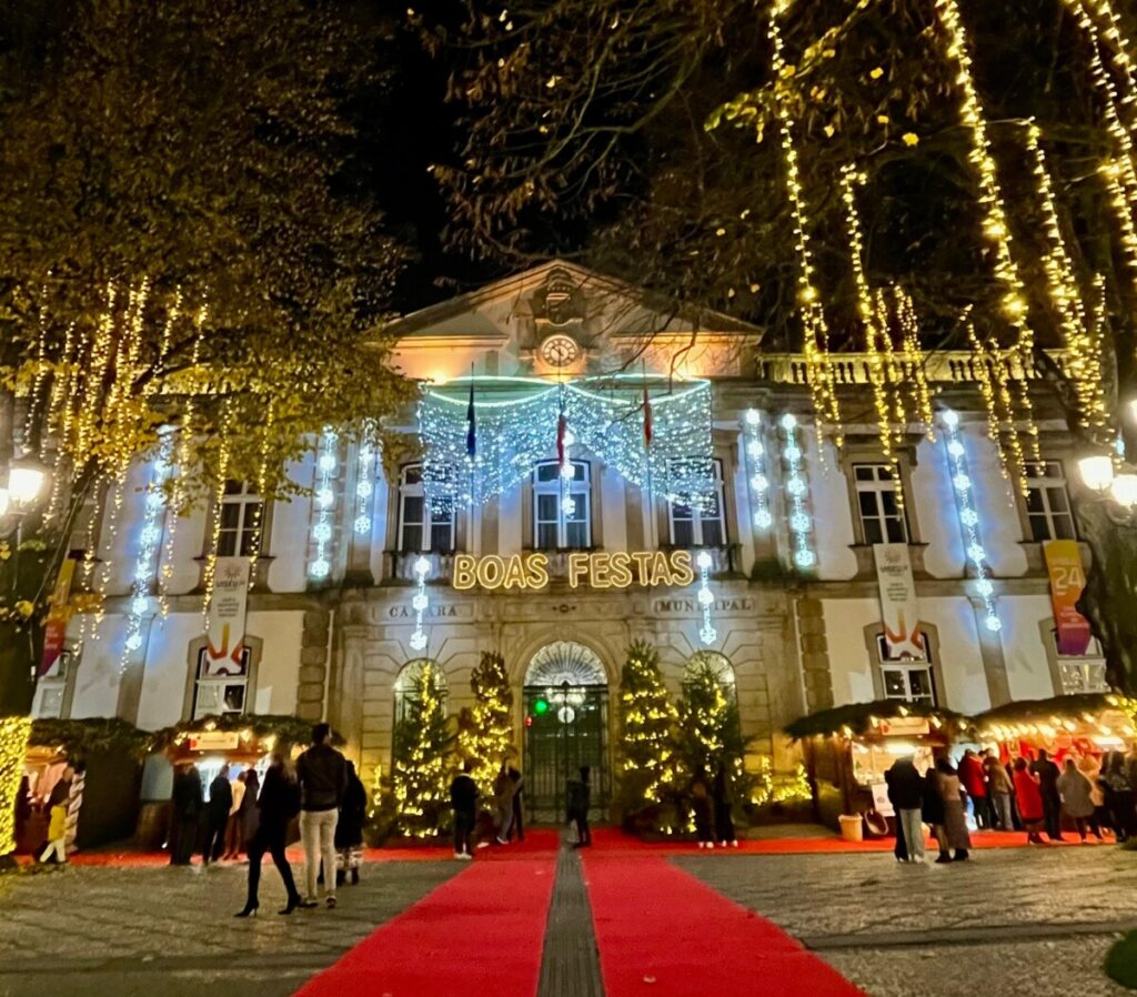  Viseu gasta mais 14 mil euros com iluminação de Natal em relação ao ano de 2023