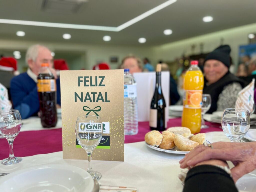  Almoço reúne 100 idosos do distrito de Viseu que vivem sozinhos ou isolados