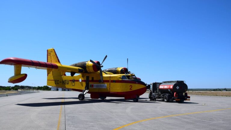 canadair combate incêndios