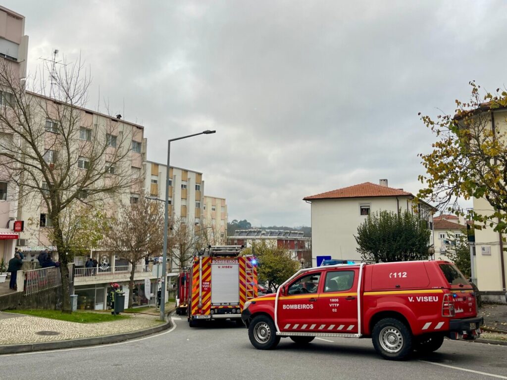  Incêndio destrói cozinha de apartamento em Viseu