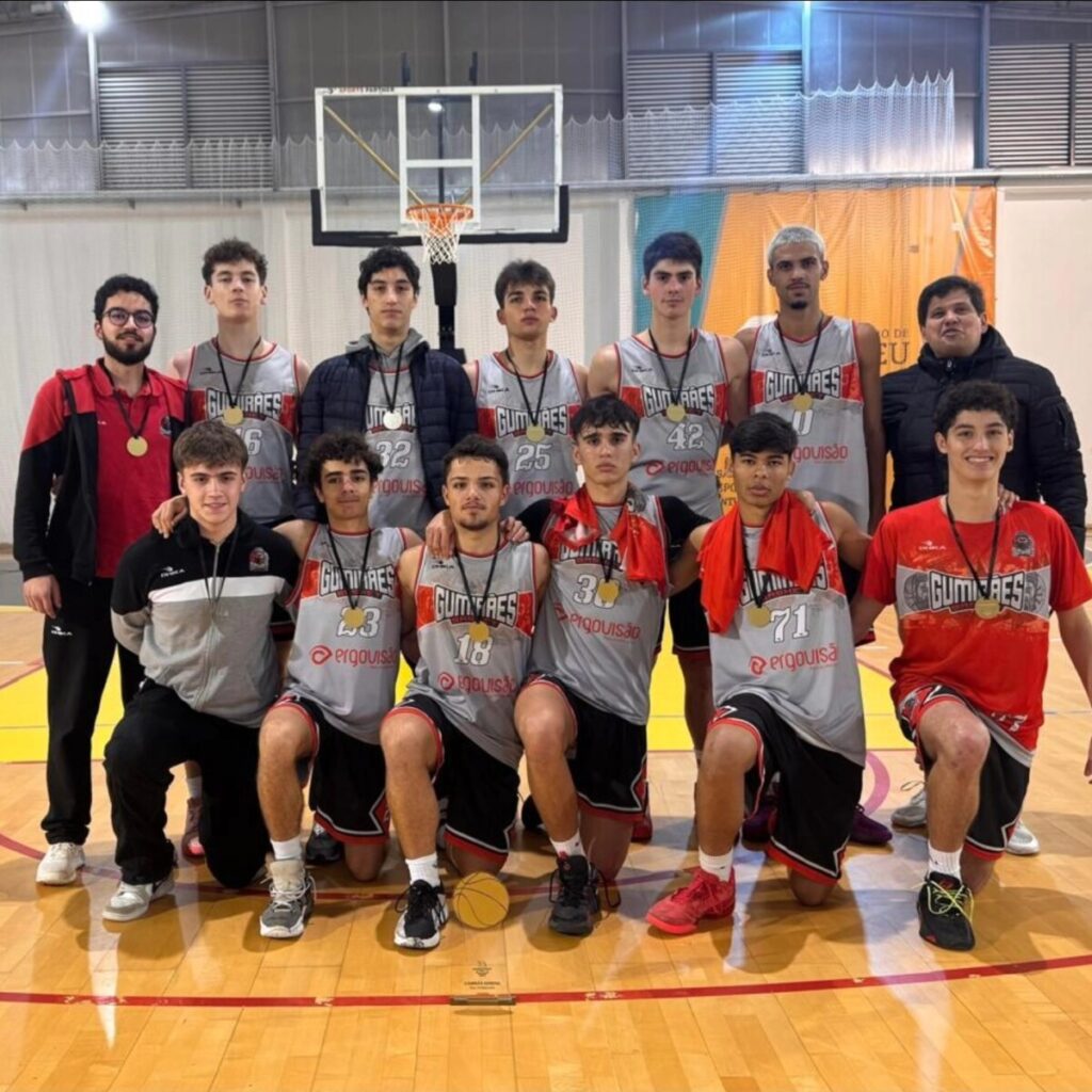  Basquetebol: Campeonatos distritais de Viseu de sub-18 terminam com vitórias de CD Tondela e CD Gumirães