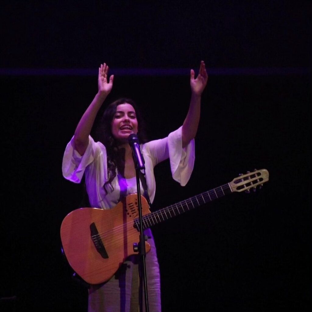  Fundação Lapa do Lobo recebe artistas da região. Ariana Neves é a primeira este sábado