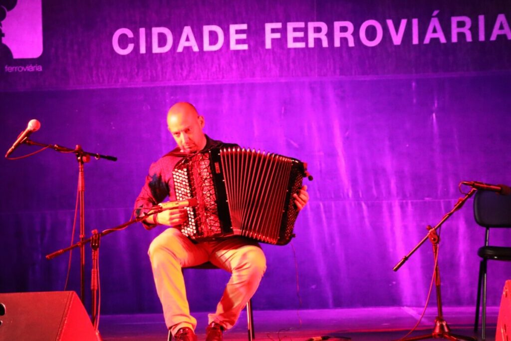  Músicos ao desafio de acordeão no Museu Municipal de Oliveira de Frades