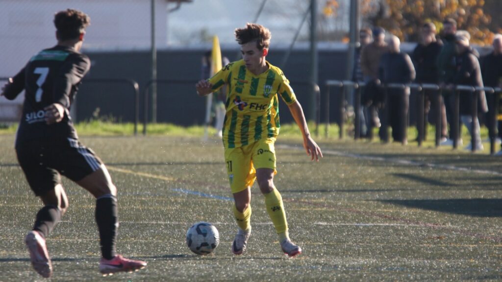 simão arede cd tondela Jogador do CD Tondela convocado para a seleção portuguesa de sub-18