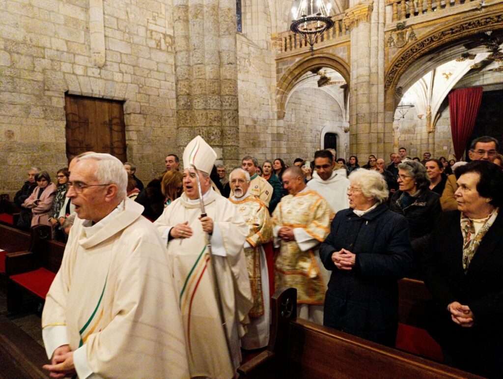  Viseu celebra o dia de São Teotónio com missa e concerto