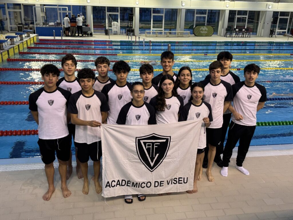  Nadadores do Académico de Viseu conseguem mais de 50 medalhas e mais de 20 títulos regionais