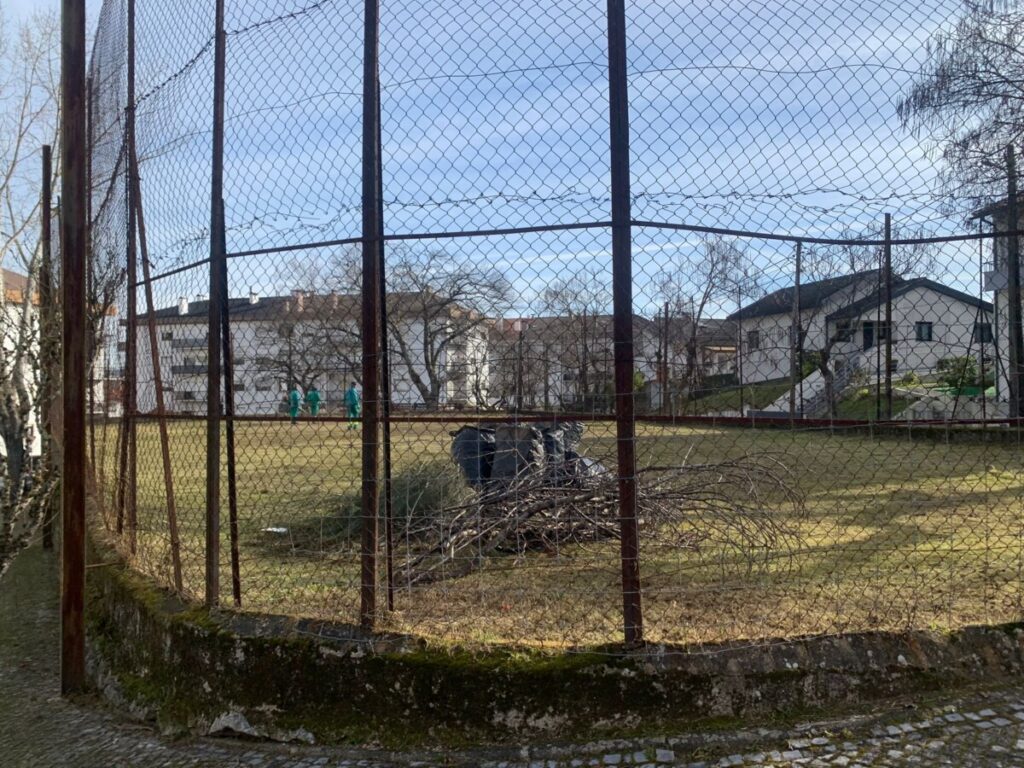  Moradores lamentam abandono do Bairro Quinta da Longra que vai ter nova praceta para todas as gerações