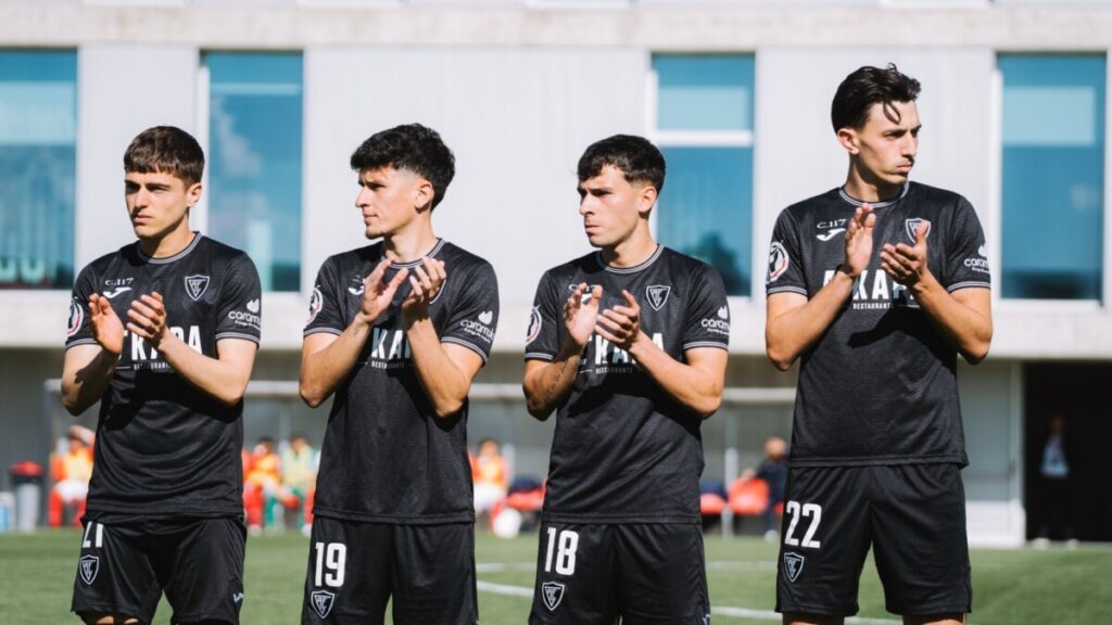  A cinco jogos do fim, Académico de Viseu está em zona de apuramento para a Taça Revelação - Jornal do Centro