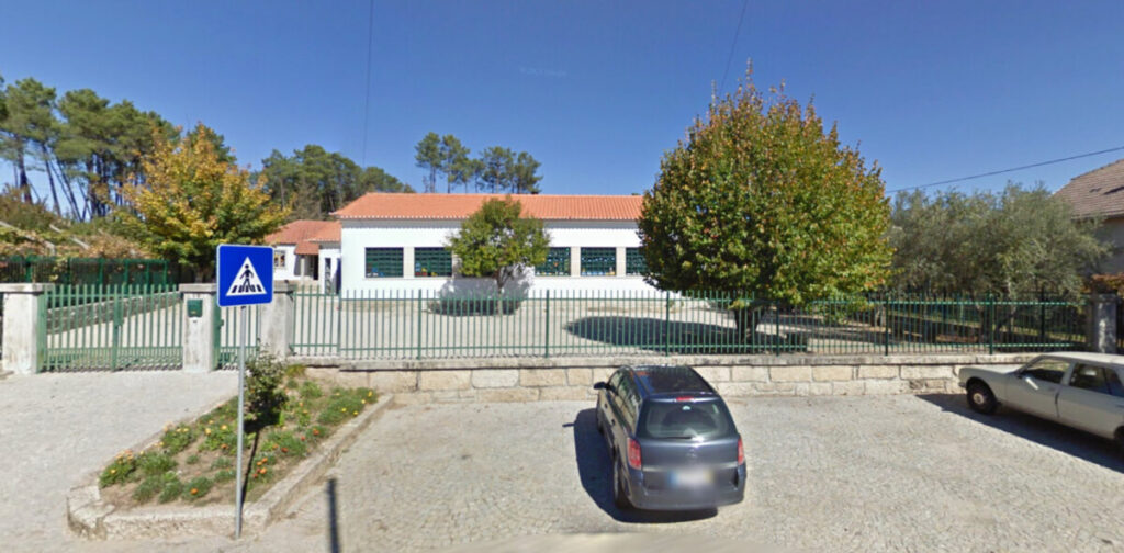  Escola primária de Nogueira de Côta (Viseu) adaptada para centro de convívio - Jornal do Centro