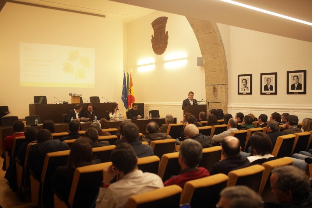  Autarcas do PSD debatem em Viseu desafios do poder local